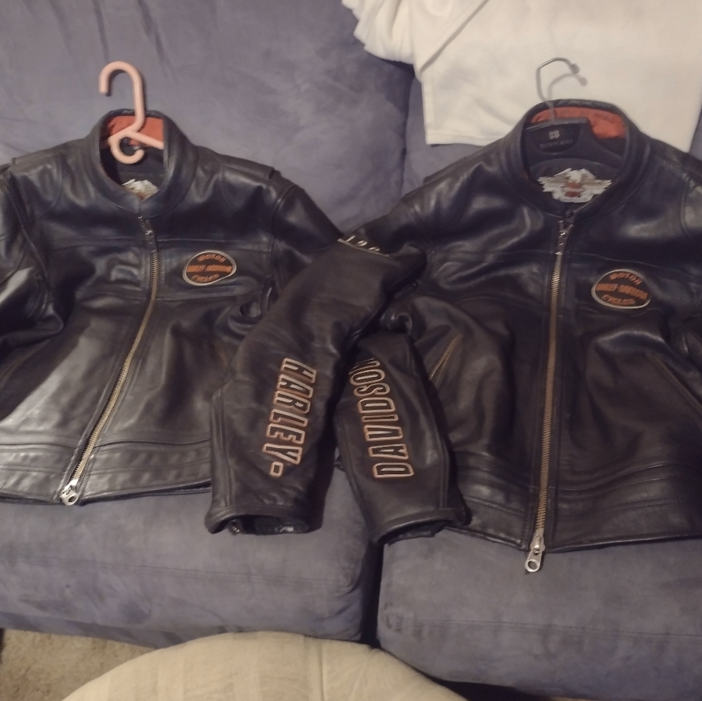 AUTHENTIC HARLEY DAVIDSON MATCHING LEATHER JACKETS MENS MED & XL $700 OR $350 EA